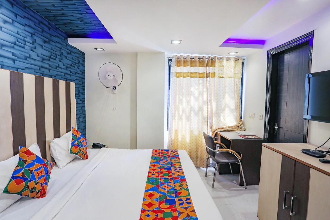 Fabhotel Trio Continental Patel Nagar Neu-Delhi Exterior foto