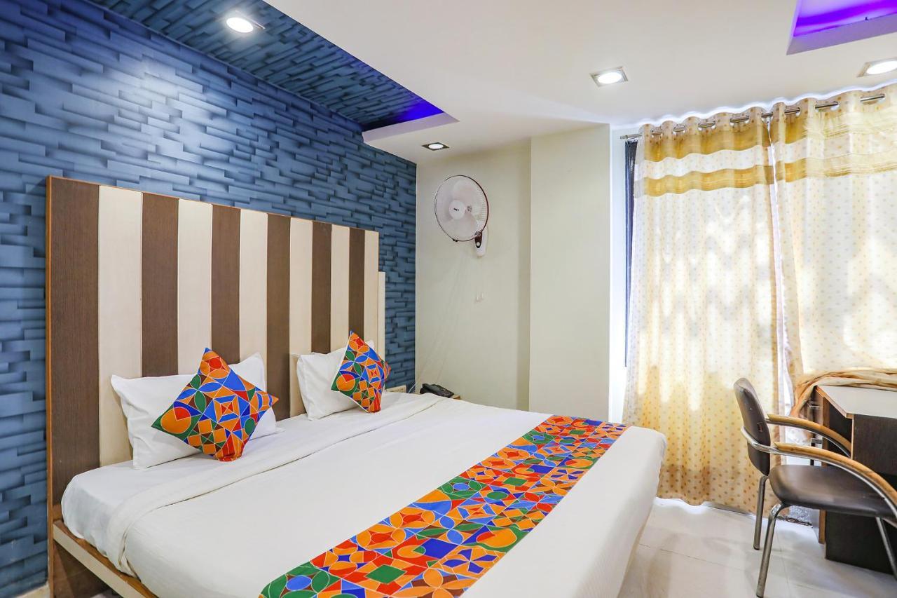 Fabhotel Trio Continental Patel Nagar Neu-Delhi Exterior foto