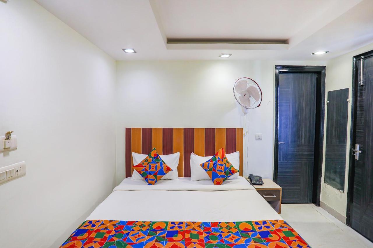 Fabhotel Trio Continental Patel Nagar Neu-Delhi Exterior foto