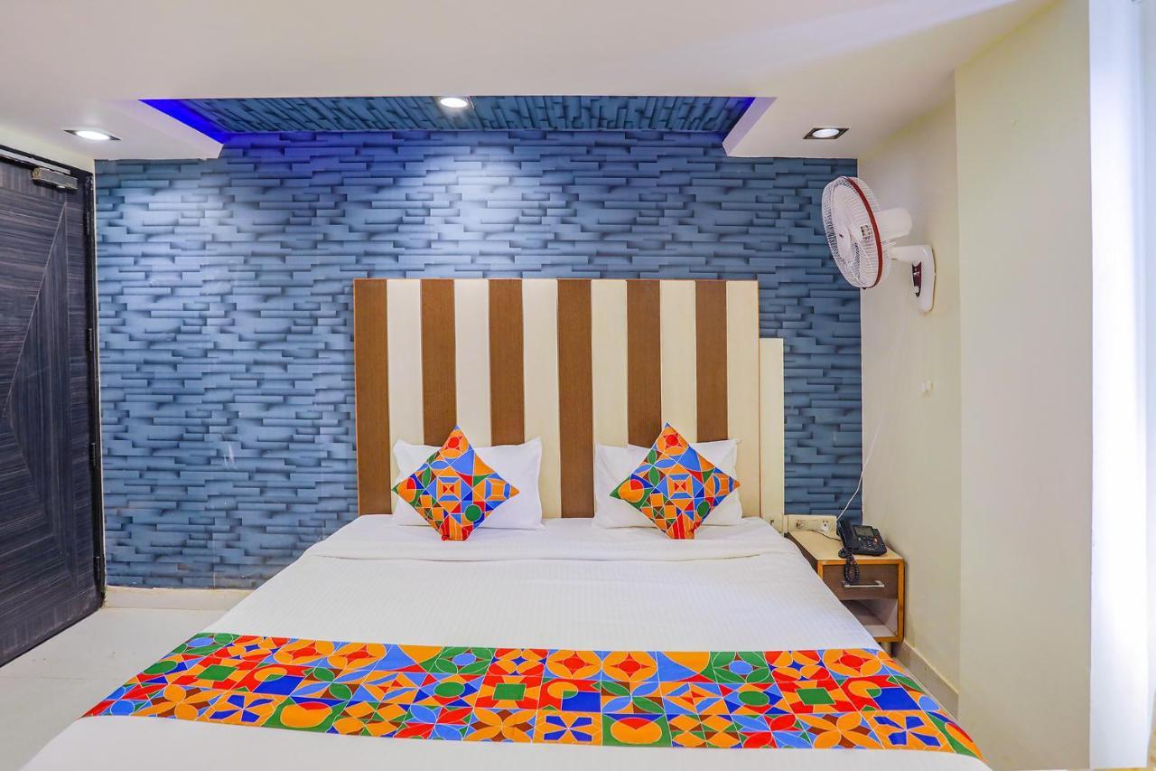 Fabhotel Trio Continental Patel Nagar Neu-Delhi Exterior foto