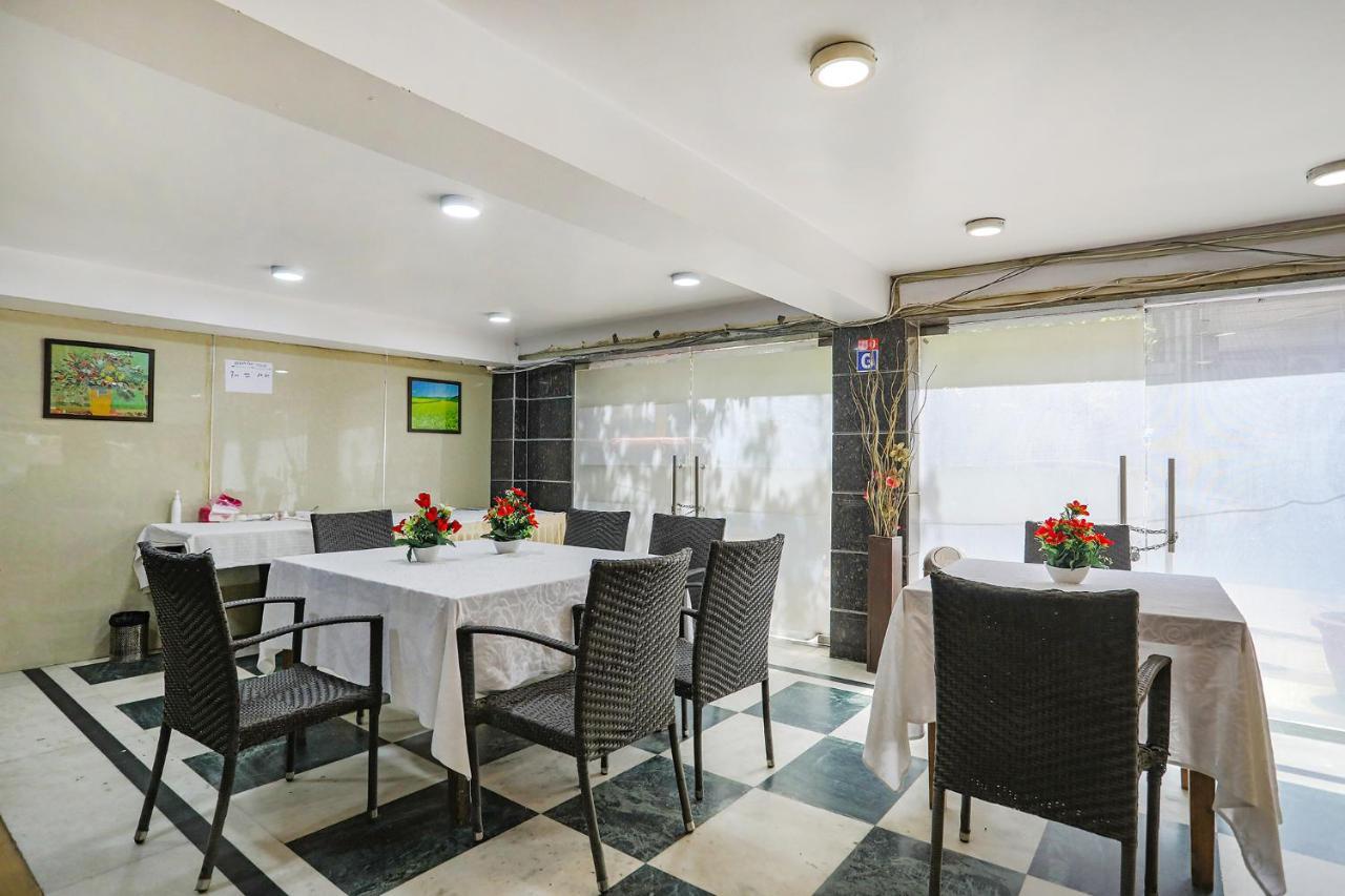 Fabhotel Trio Continental Patel Nagar Neu-Delhi Exterior foto